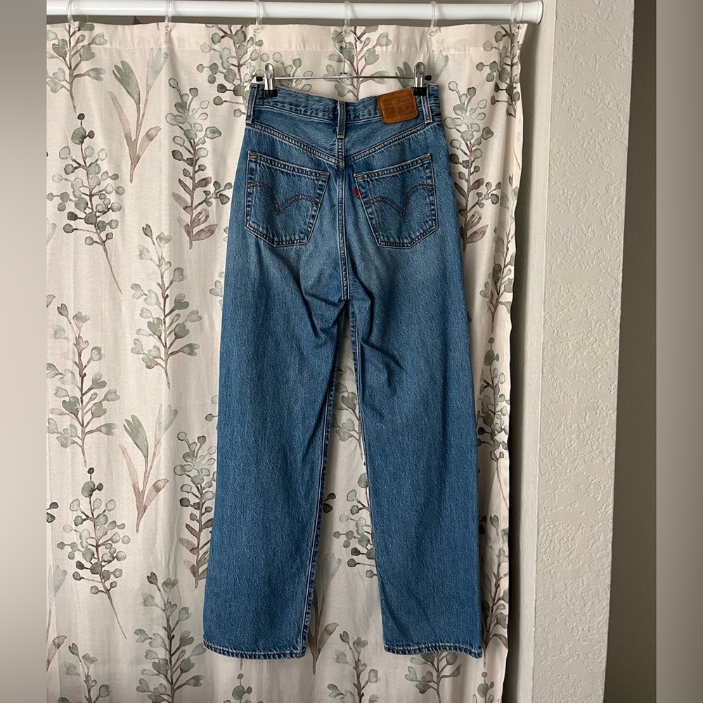 Levi’s Ribcage Straight Jeans - Picture 4 of 6